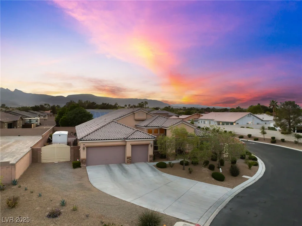 7711 Gracemoor, Las Vegas, NV 89149