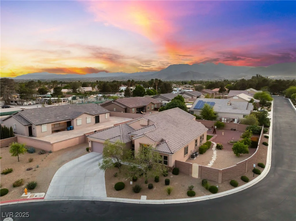 7711 Gracemoor, Las Vegas, NV 89149
