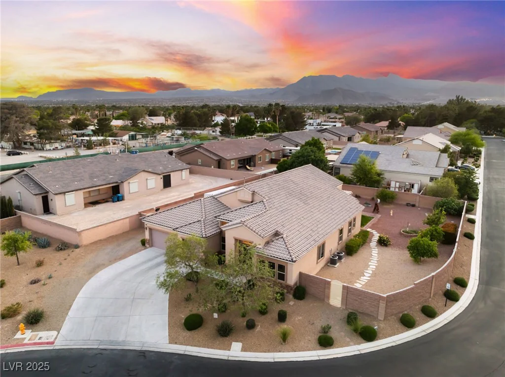7711 Gracemoor, Las Vegas, NV 89149