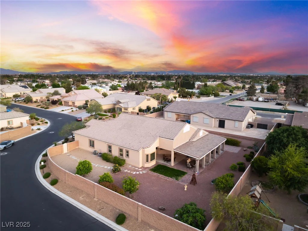 7711 Gracemoor, Las Vegas, NV 89149