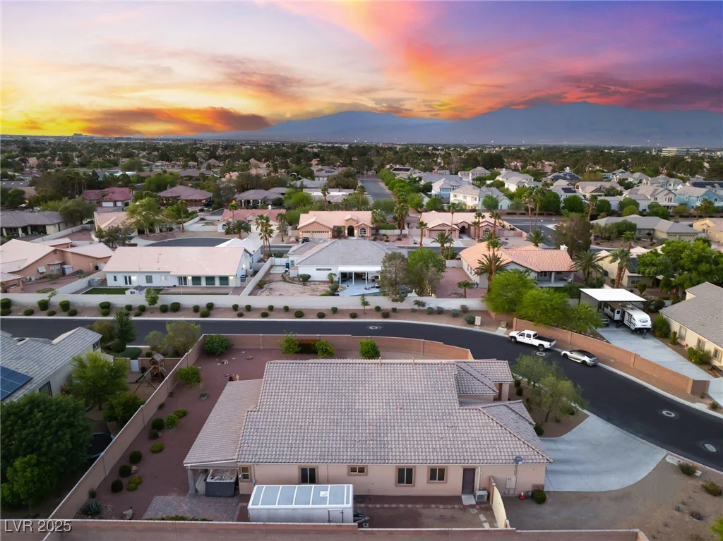 7711 Gracemoor, Las Vegas, NV 89149