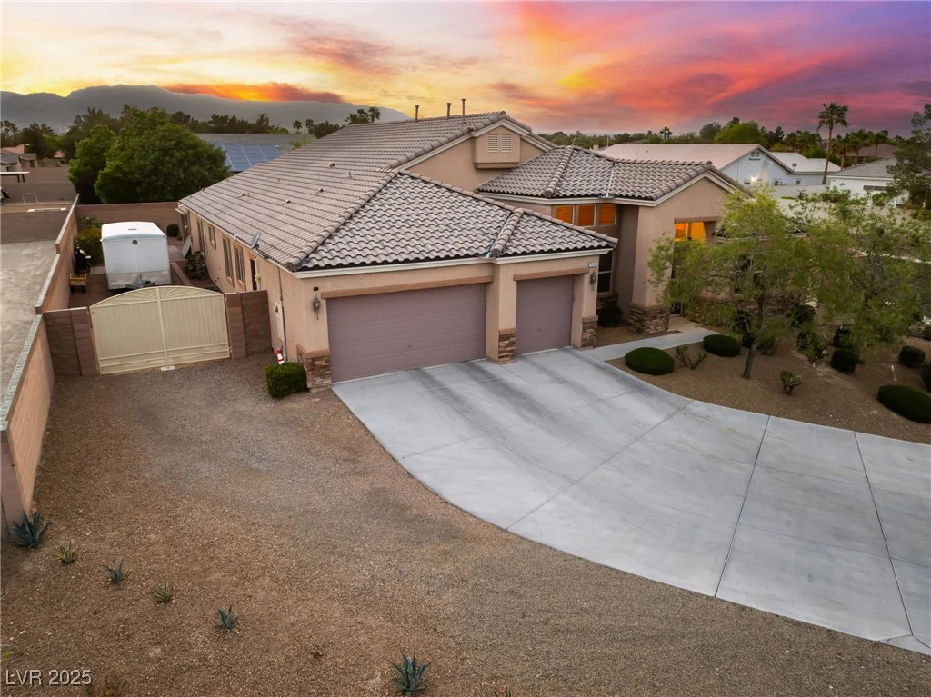 7711 Gracemoor, Las Vegas, NV 89149