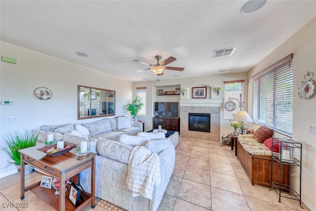 2733 Auchmull, Henderson, NV 89044