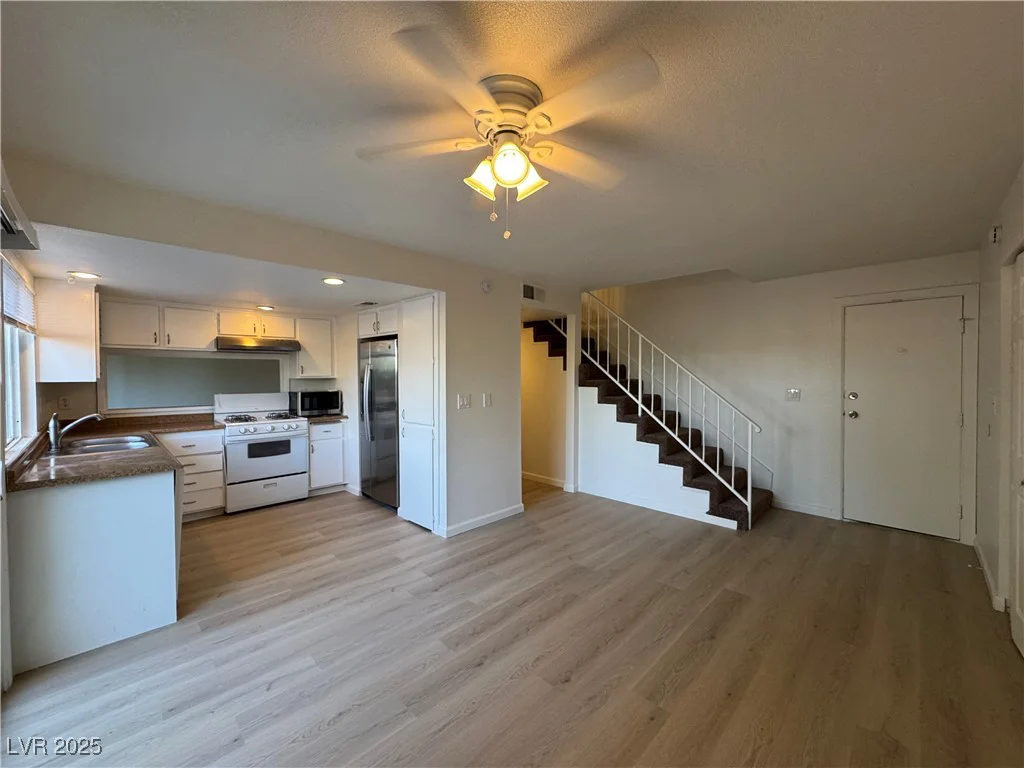 1474 Santa Anita, Las Vegas, NV 89119