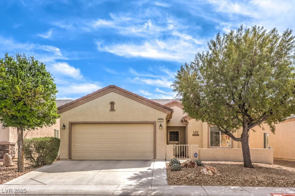 7824 Homing Pigeon, North Las Vegas, NV 89084
