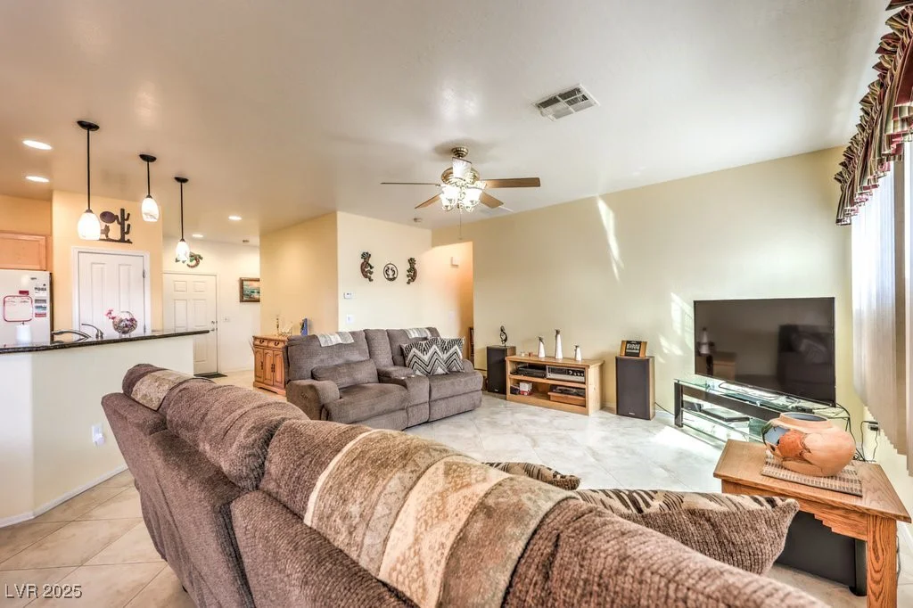 7824 Homing Pigeon, North Las Vegas, NV 89084