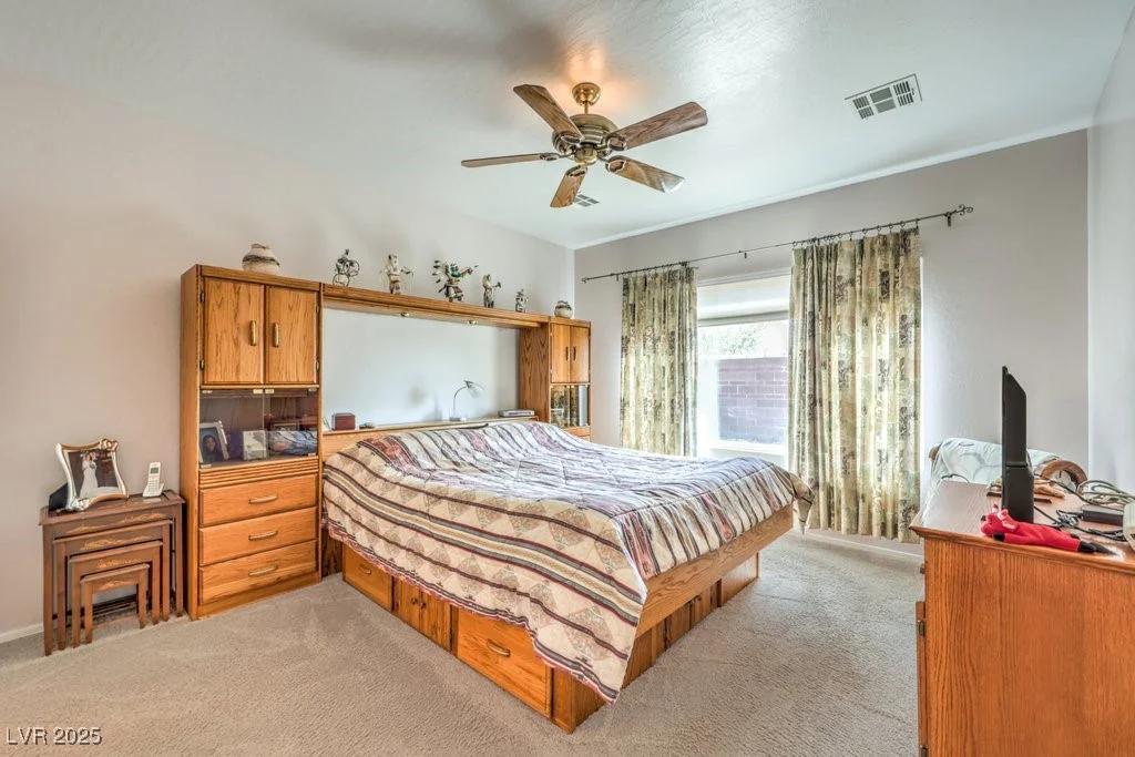 7824 Homing Pigeon, North Las Vegas, NV 89084