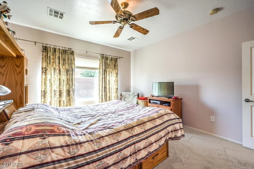 7824 Homing Pigeon, North Las Vegas, NV 89084
