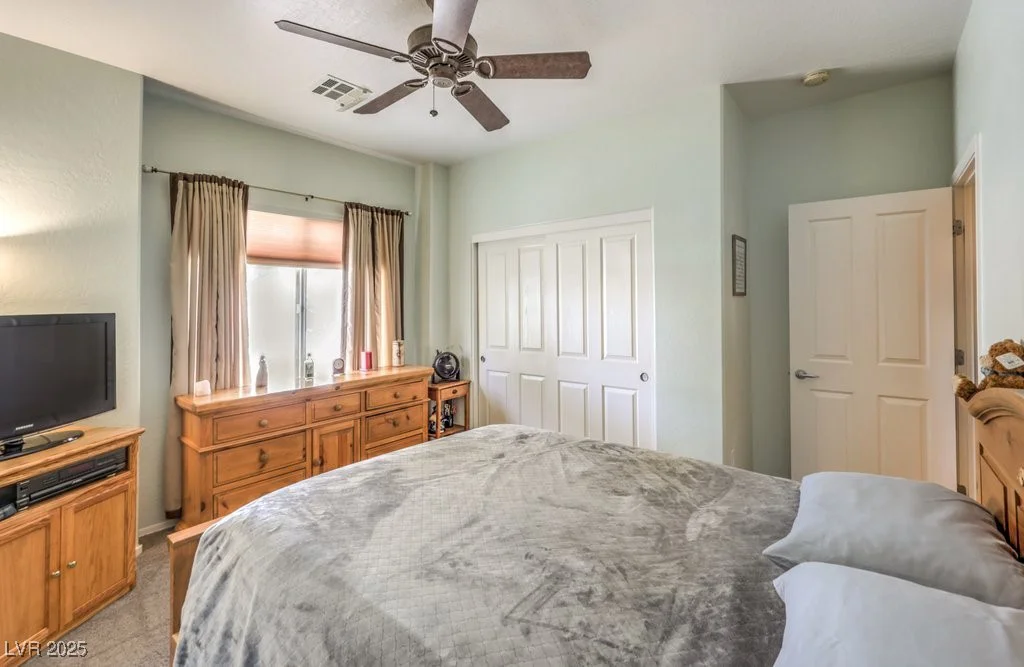 7824 Homing Pigeon, North Las Vegas, NV 89084