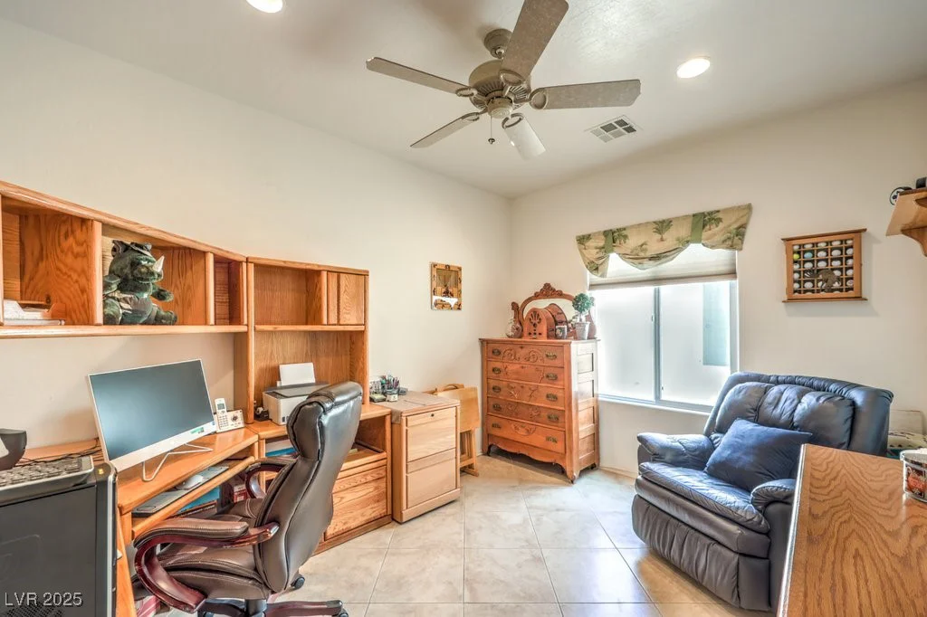 7824 Homing Pigeon, North Las Vegas, NV 89084