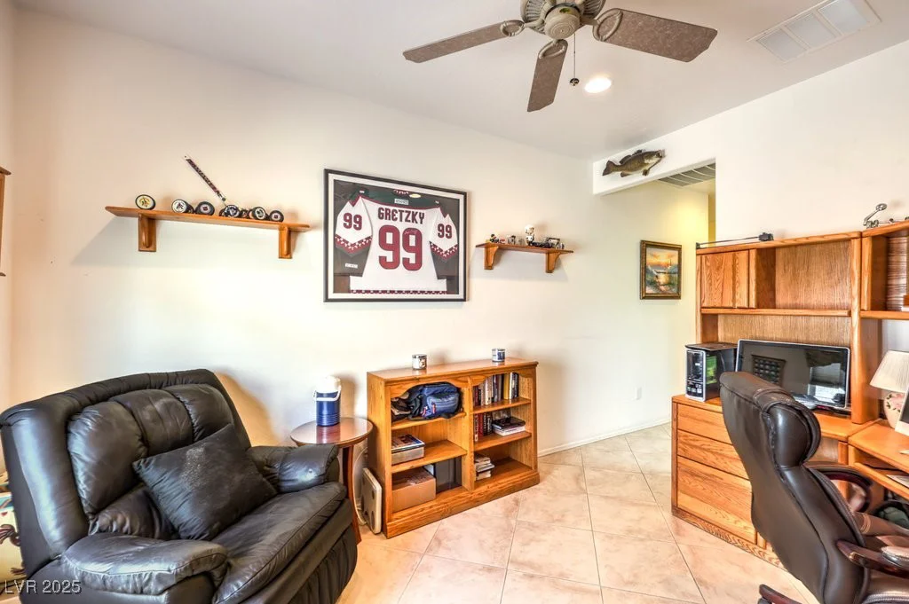 7824 Homing Pigeon, North Las Vegas, NV 89084