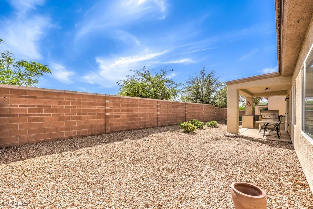7824 Homing Pigeon, North Las Vegas, NV 89084