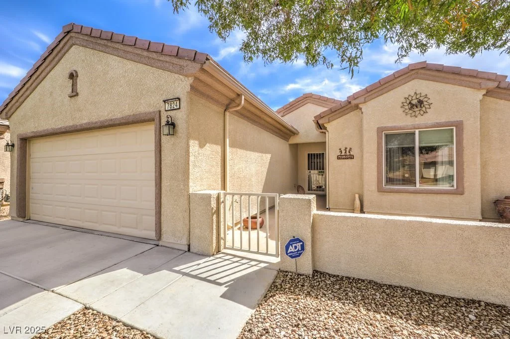 7824 Homing Pigeon, North Las Vegas, NV 89084
