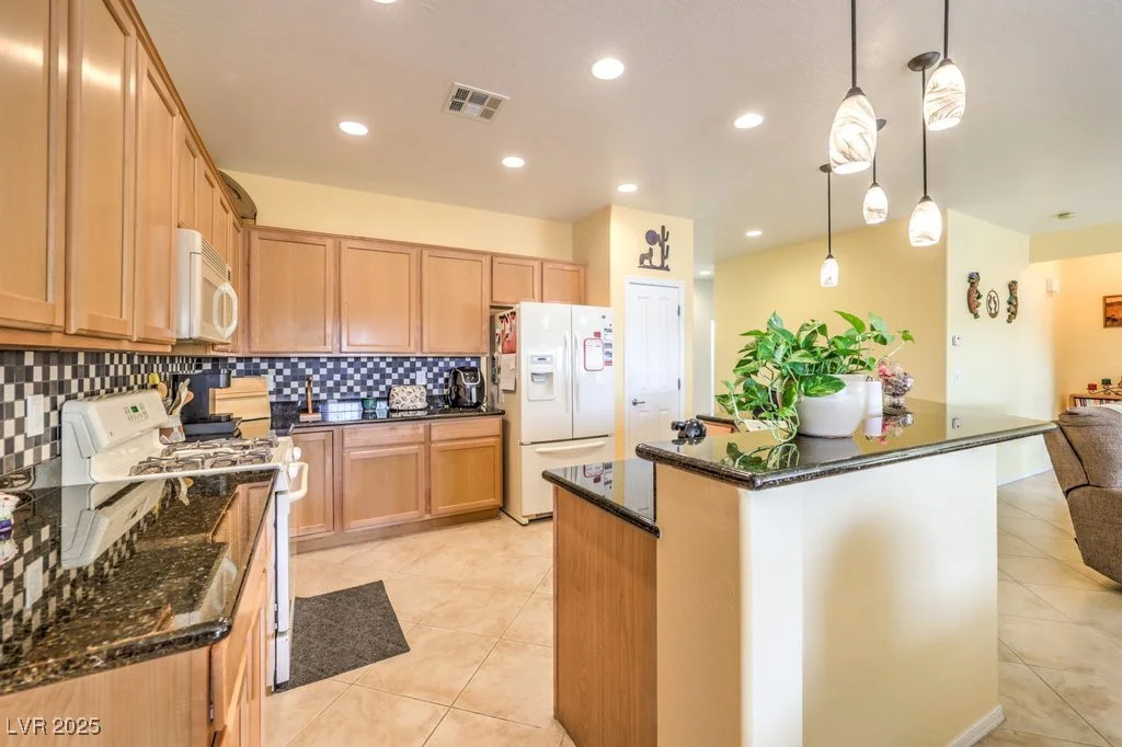 7824 Homing Pigeon, North Las Vegas, NV 89084