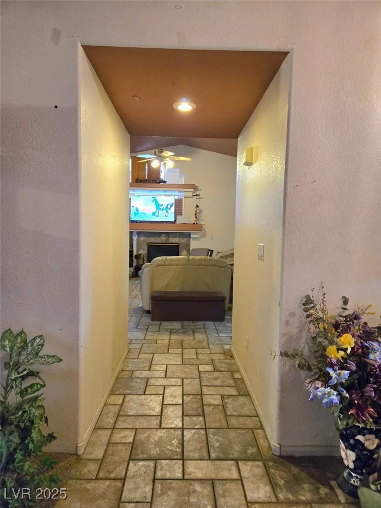 6435 Heatherton, Las Vegas, NV 89110