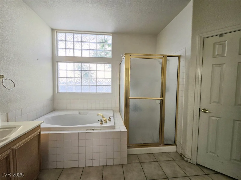 6435 Heatherton, Las Vegas, NV 89110