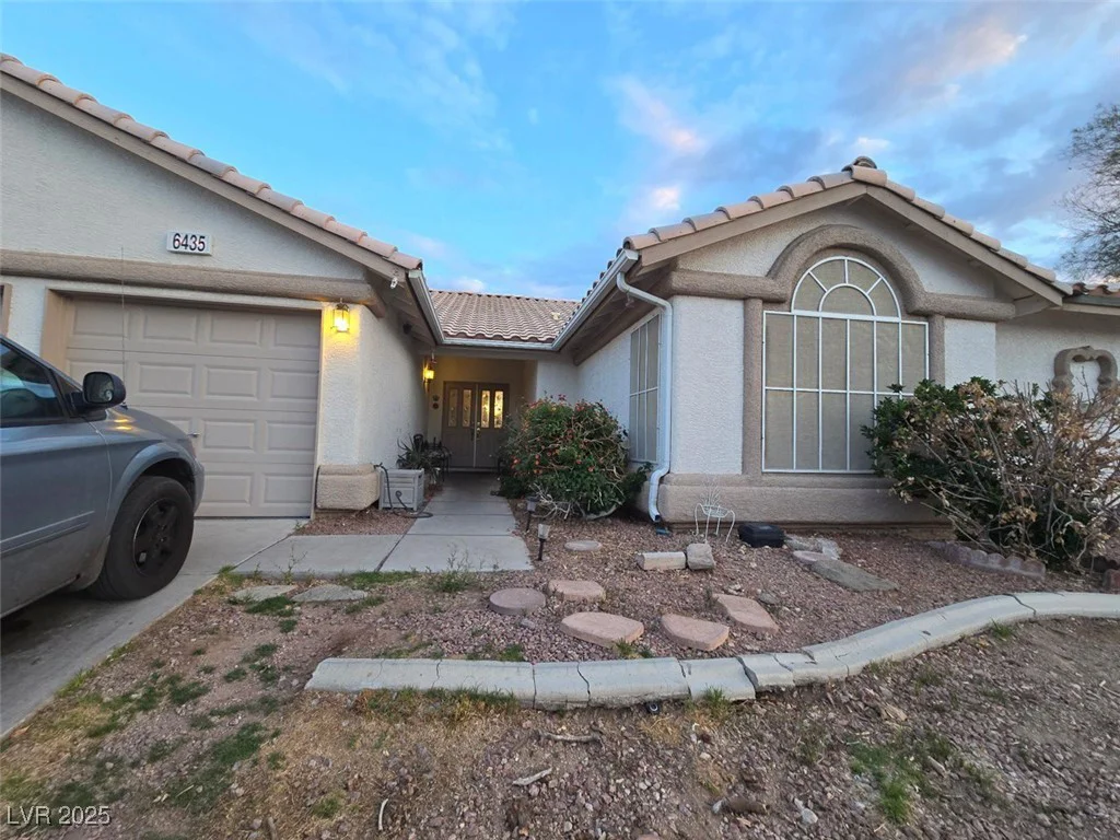 6435 Heatherton, Las Vegas, NV 89110