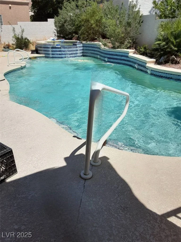 6435 Heatherton, Las Vegas, NV 89110