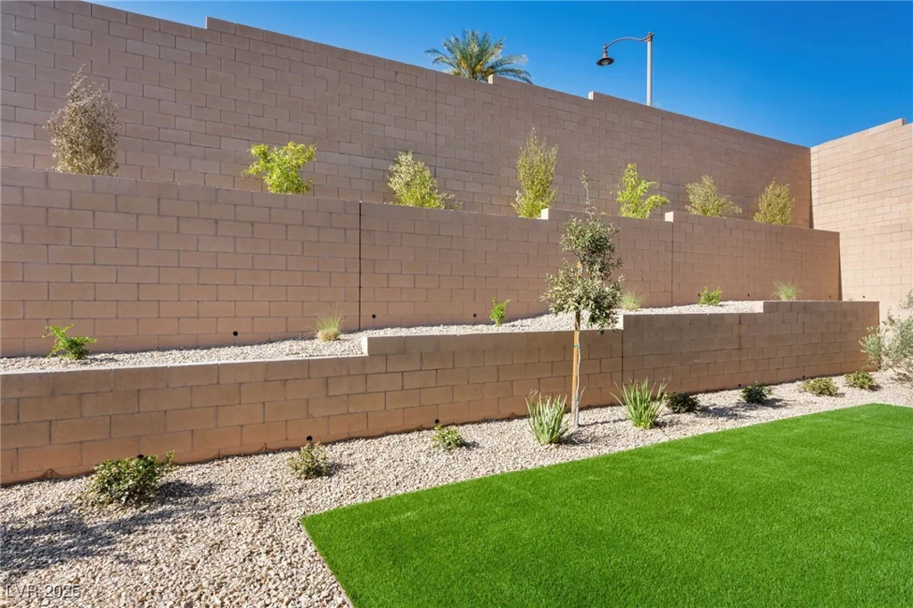 50 Barrio Alto, Henderson, NV 89011