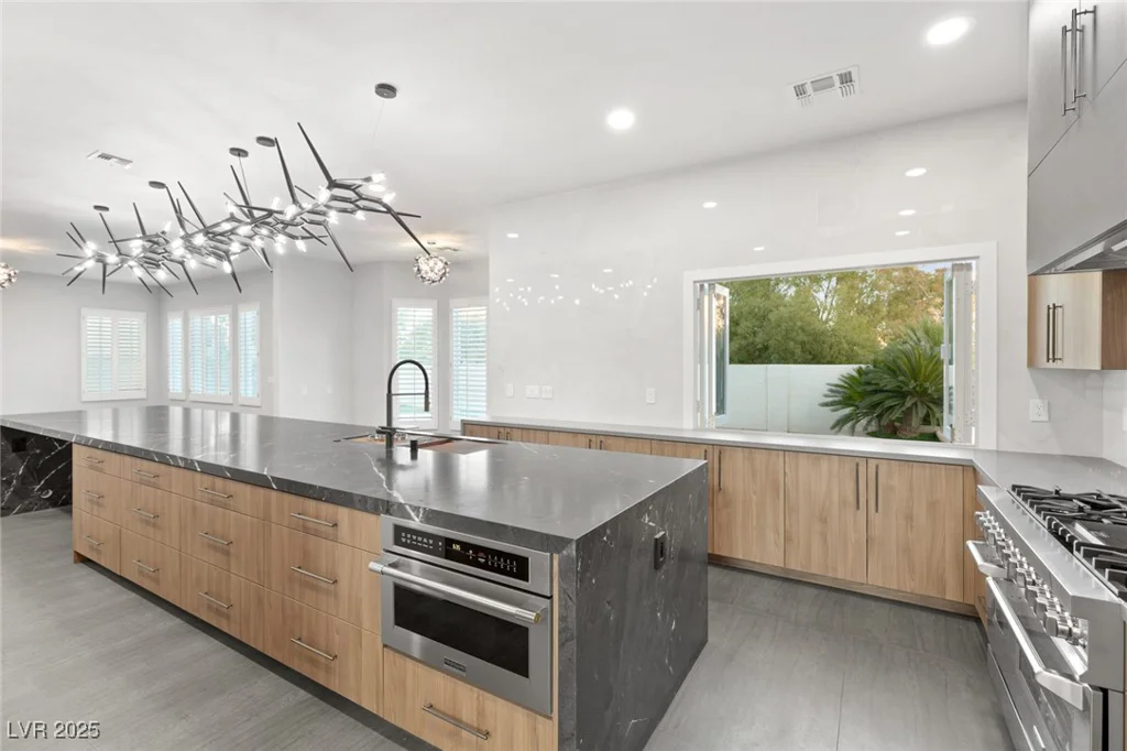 2236 TIMBER ROSE, Las Vegas, NV 89134