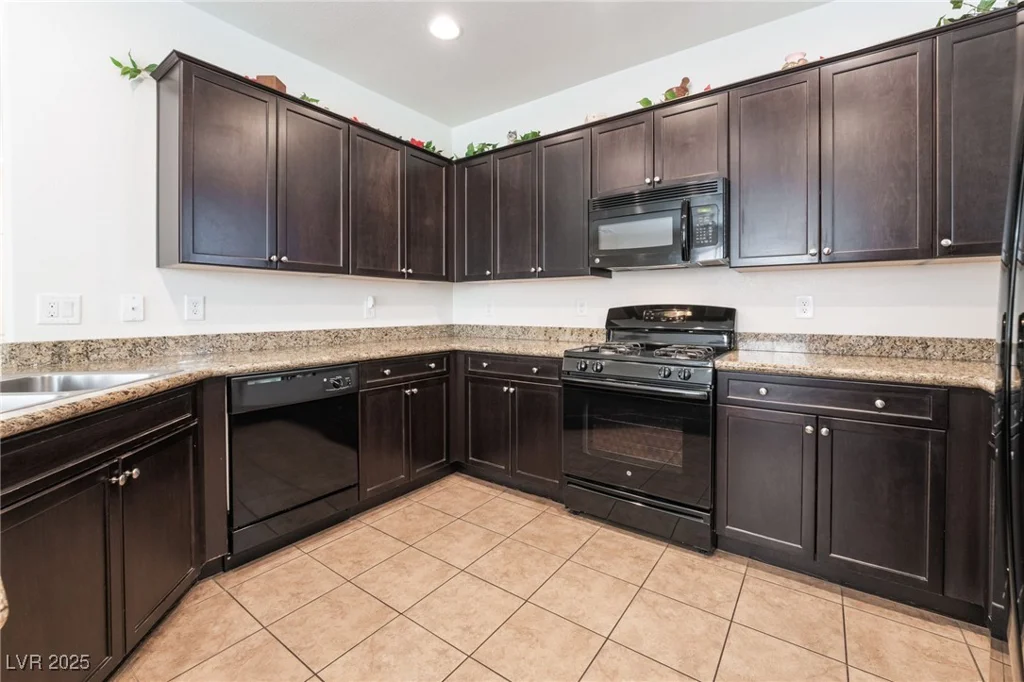 9636 Salford Isle, Las Vegas, NV 89123