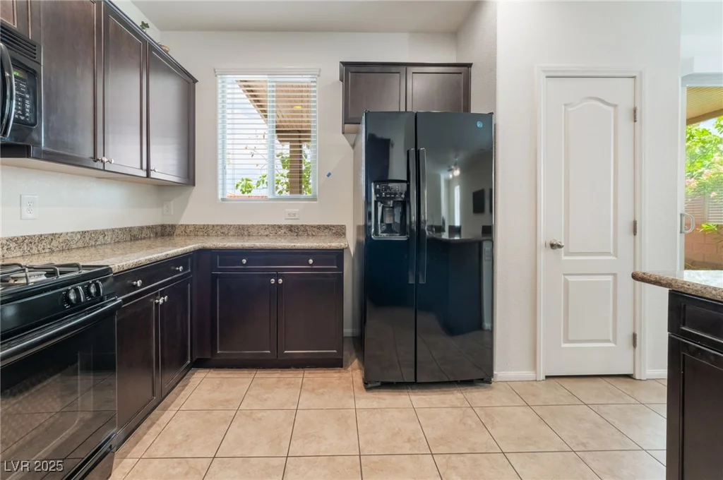 9636 Salford Isle, Las Vegas, NV 89123