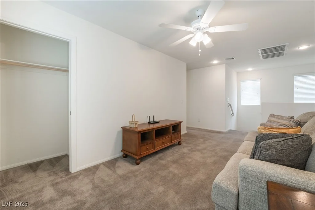 9636 Salford Isle, Las Vegas, NV 89123