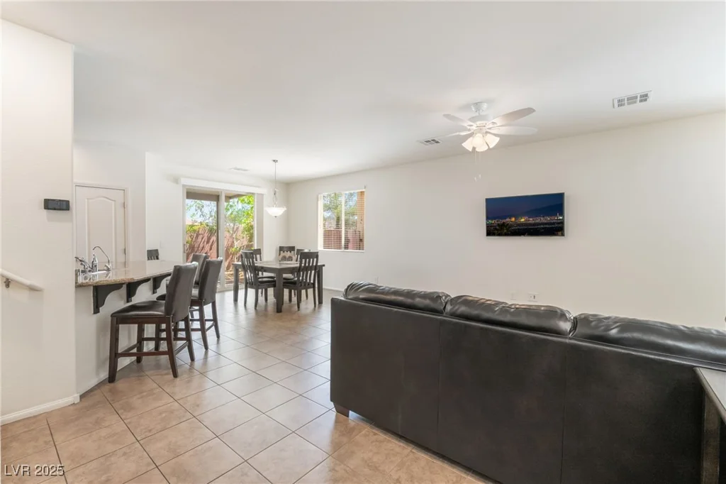 9636 Salford Isle, Las Vegas, NV 89123