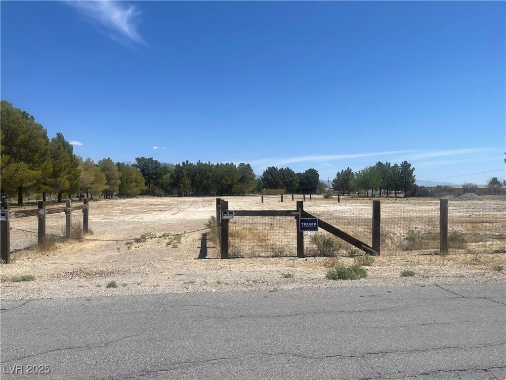 2431 Dyer, Pahrump, NV 89048