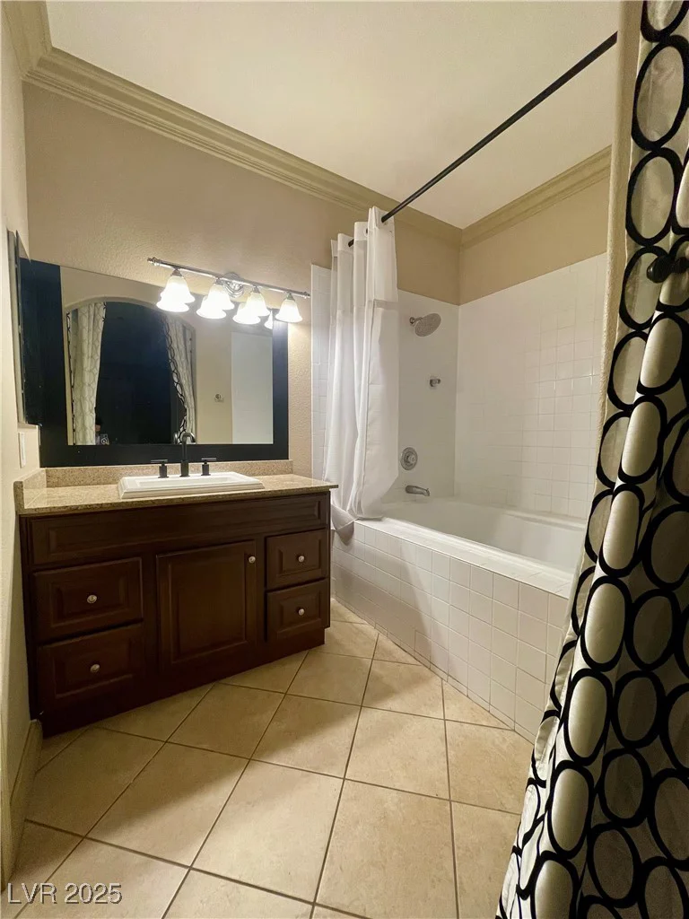 5525 Flamingo, Las Vegas, NV 89103