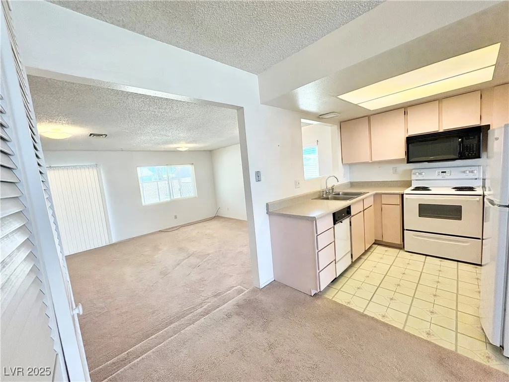 810 Calvada, Pahrump, NV 89048