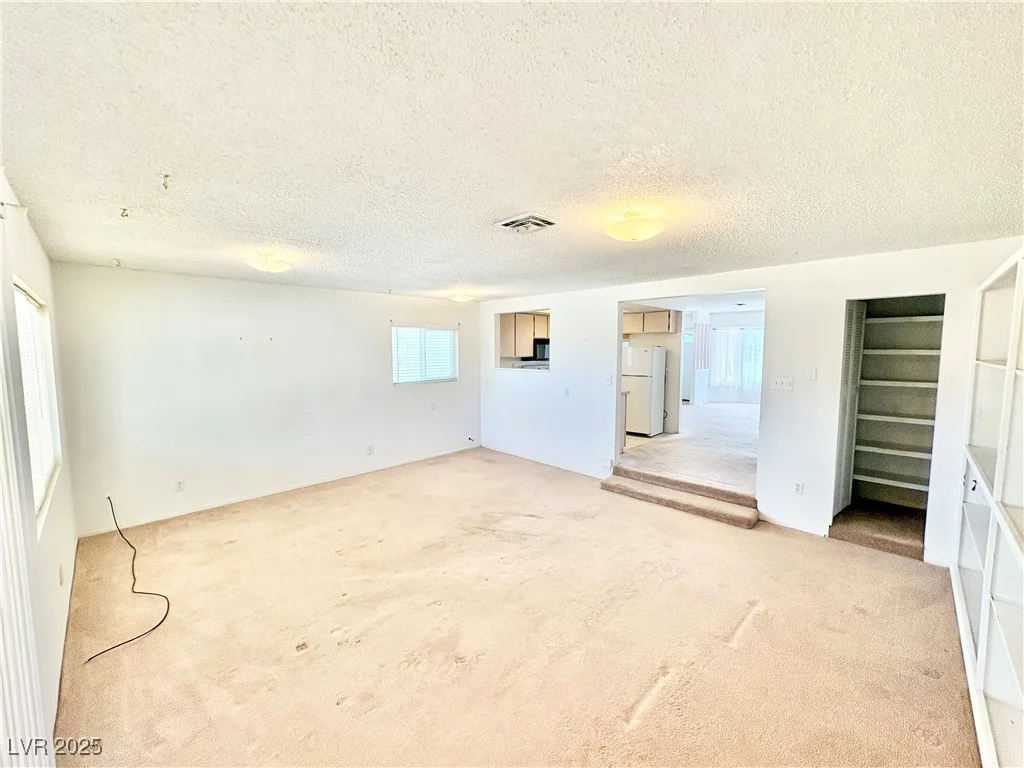 810 Calvada, Pahrump, NV 89048