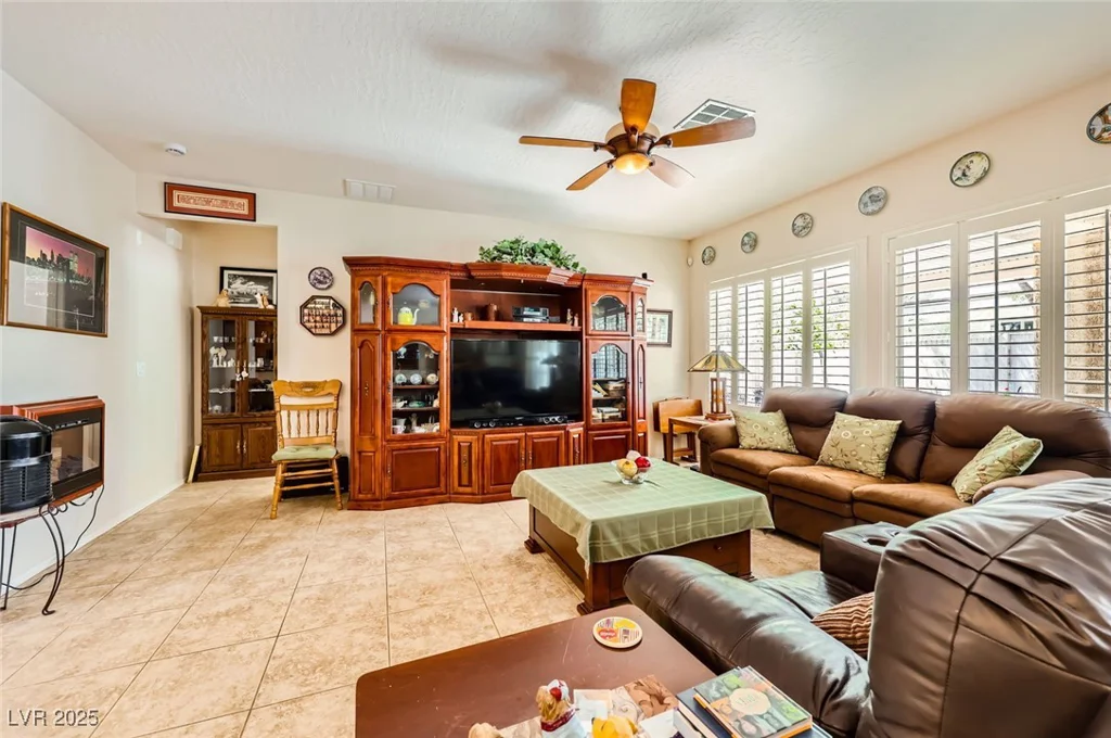 2213 Carrier Dove, North Las Vegas, NV 89084