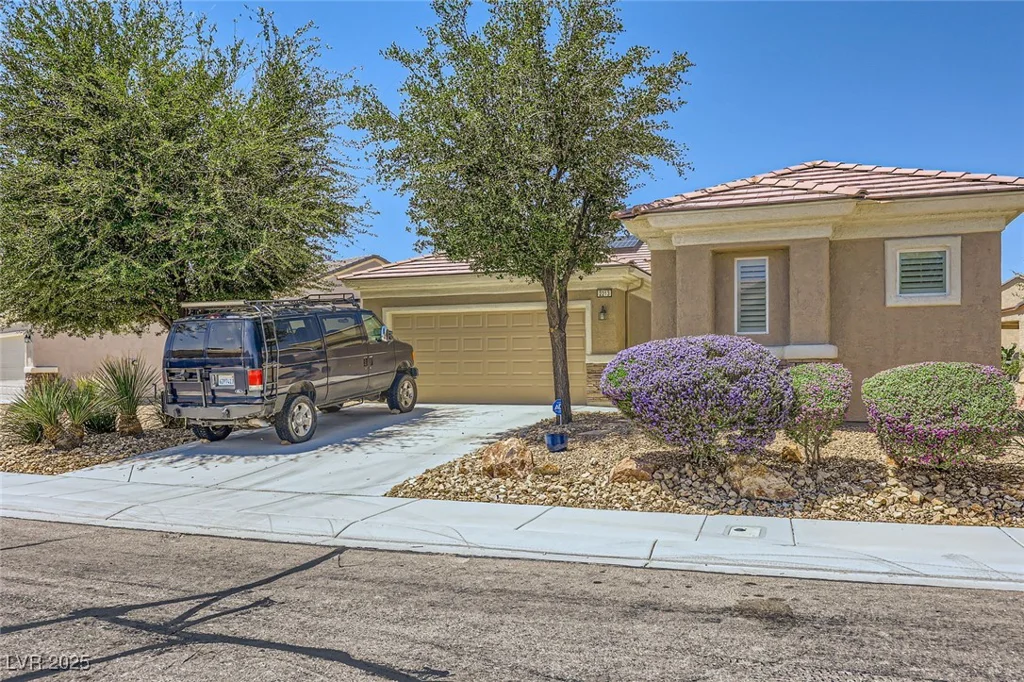 2213 Carrier Dove, North Las Vegas, NV 89084