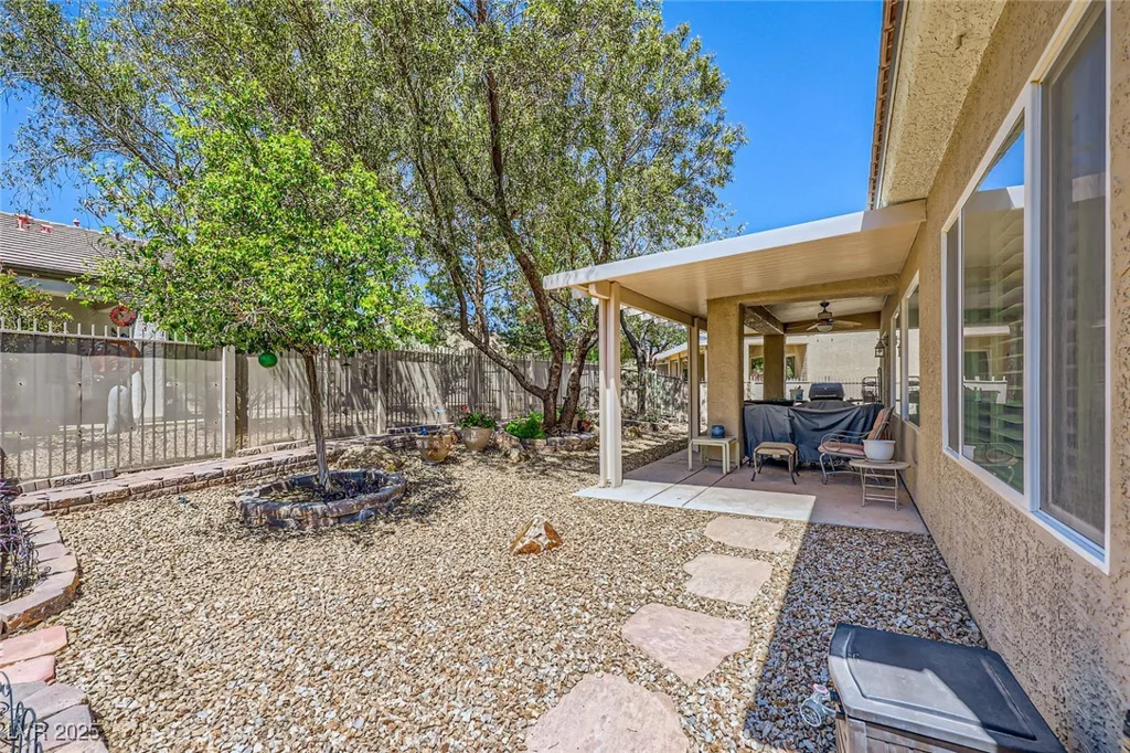 2213 Carrier Dove, North Las Vegas, NV 89084