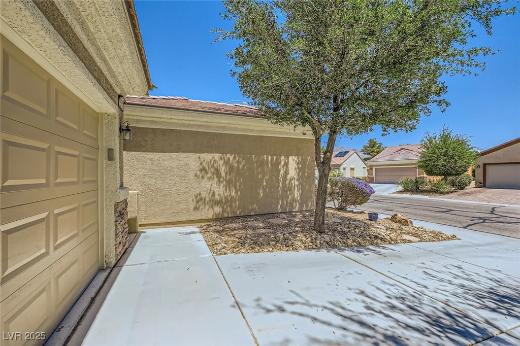 2213 Carrier Dove, North Las Vegas, NV 89084