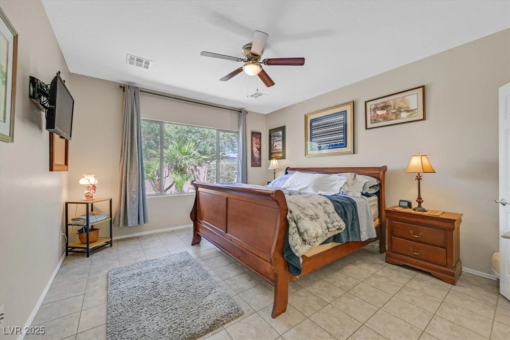 6072 CANTER GLEN, Las Vegas, NV 89122