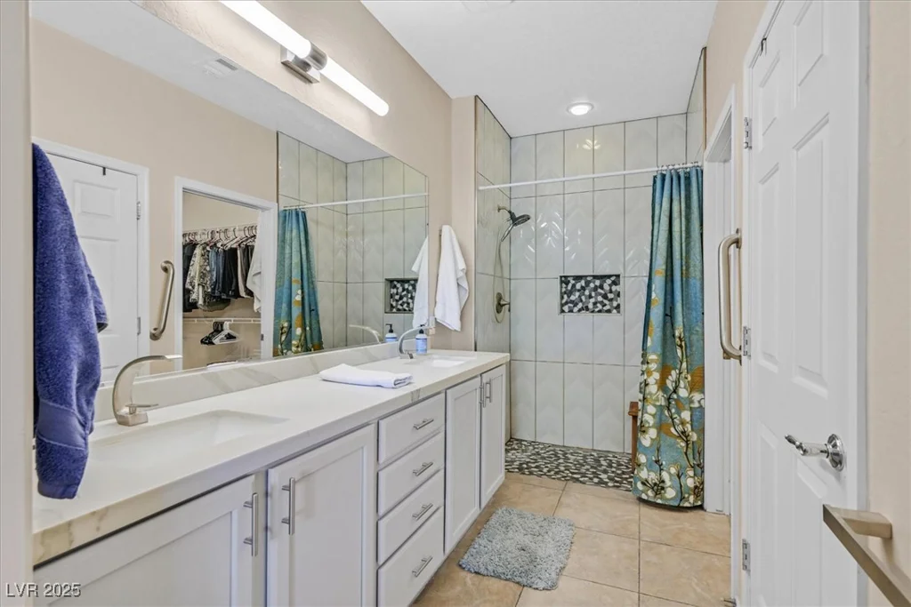 6072 CANTER GLEN, Las Vegas, NV 89122