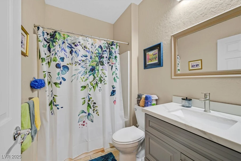 6072 CANTER GLEN, Las Vegas, NV 89122