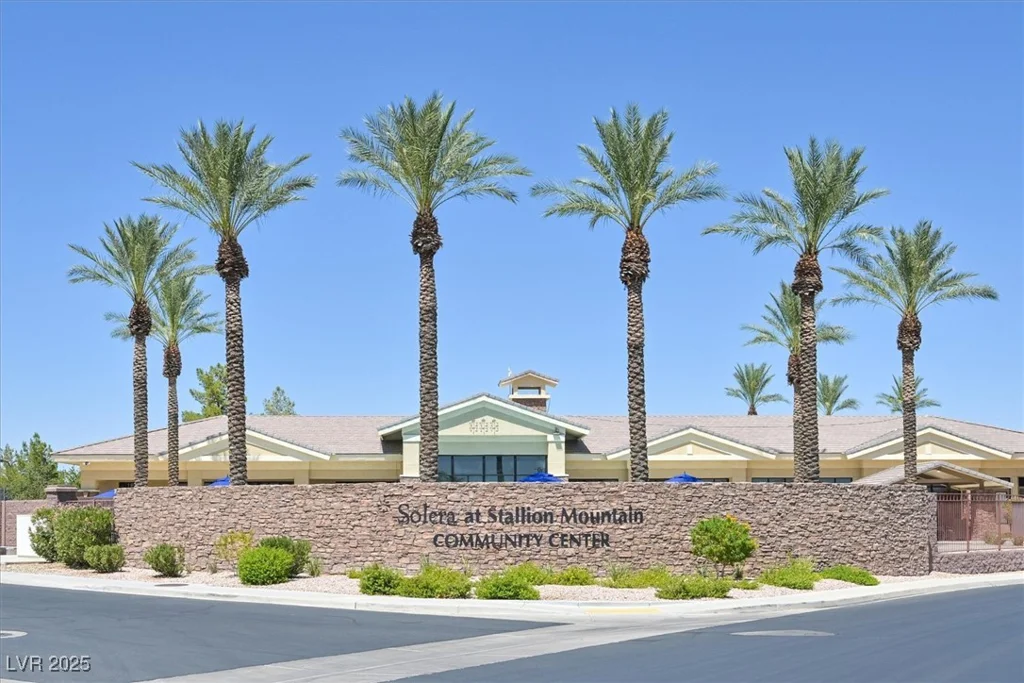 6072 CANTER GLEN, Las Vegas, NV 89122