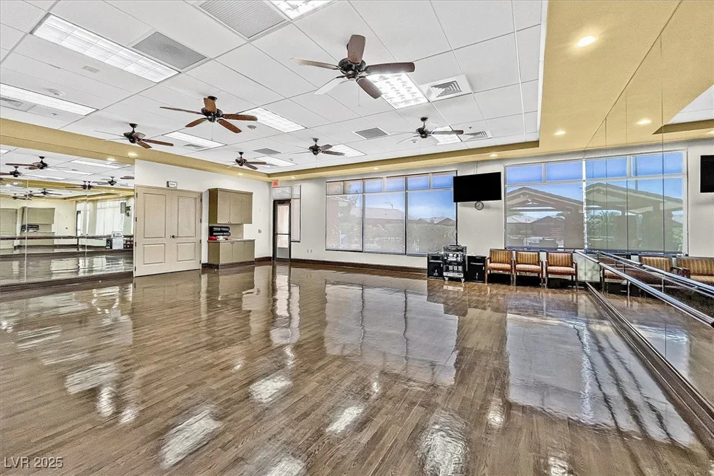 6072 CANTER GLEN, Las Vegas, NV 89122