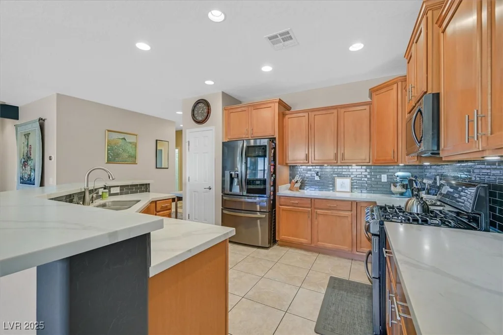 6072 CANTER GLEN, Las Vegas, NV 89122