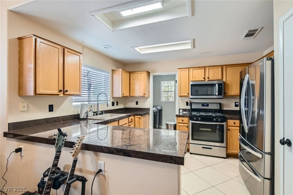 7705 Granberg, Las Vegas, NV 89131