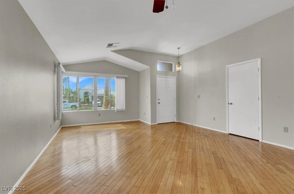 5244 Velazco, Las Vegas, NV 89130