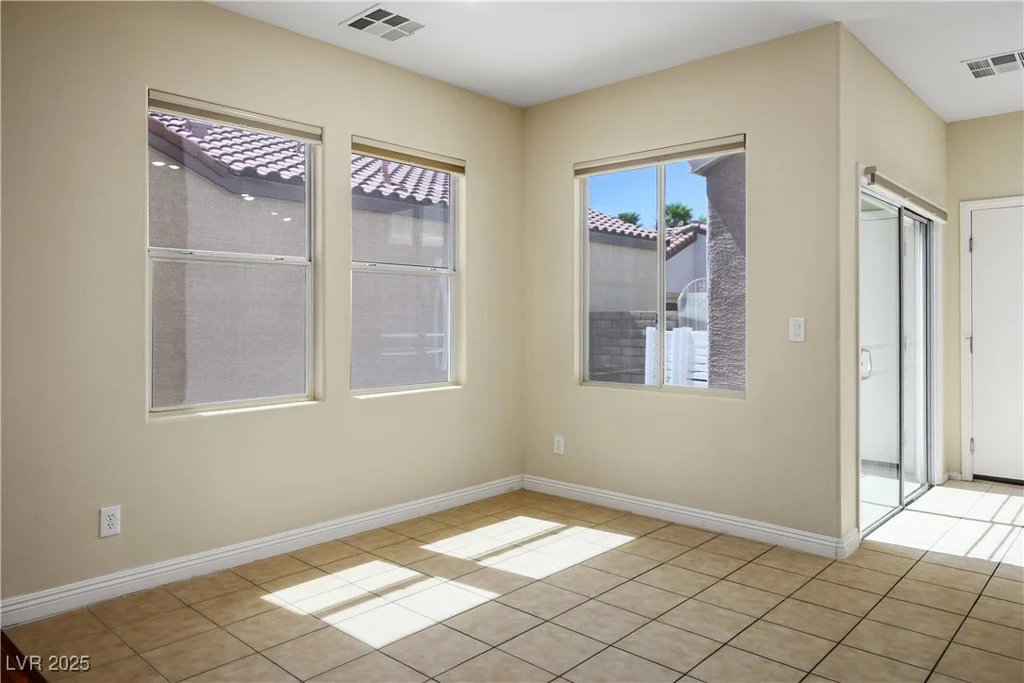 1024 Larkspur Point, Las Vegas, NV 89138