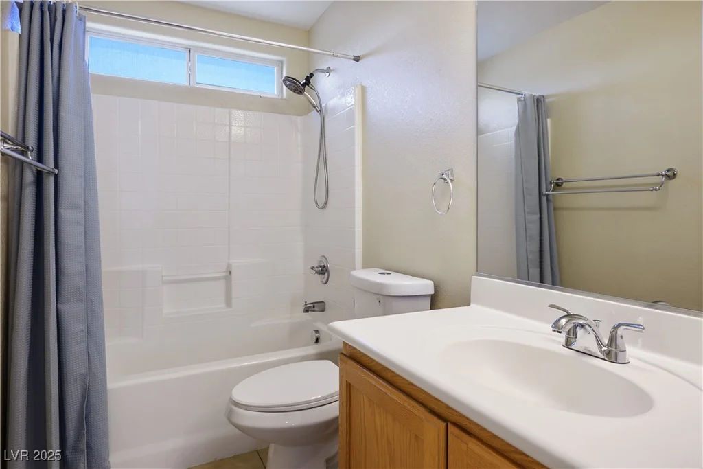 1024 Larkspur Point, Las Vegas, NV 89138