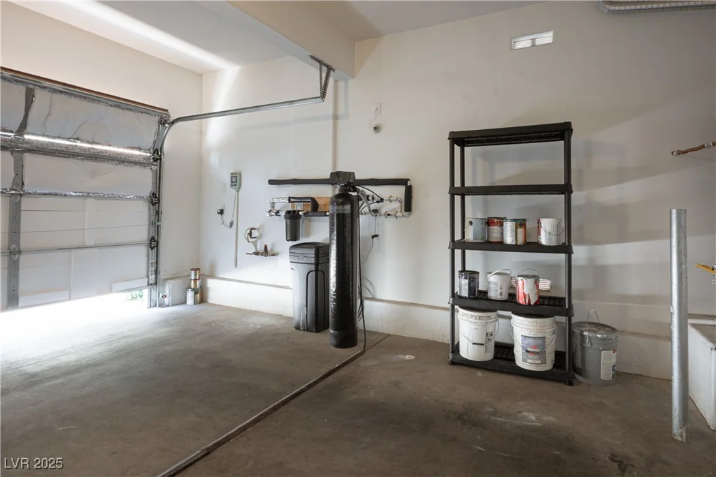 1024 Larkspur Point, Las Vegas, NV 89138