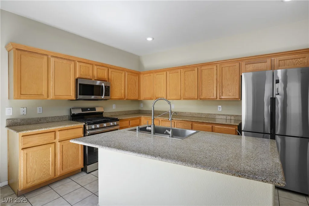 1024 Larkspur Point, Las Vegas, NV 89138