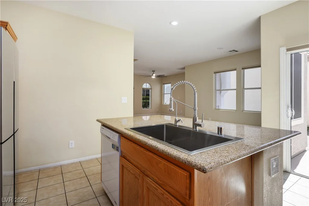 1024 Larkspur Point, Las Vegas, NV 89138