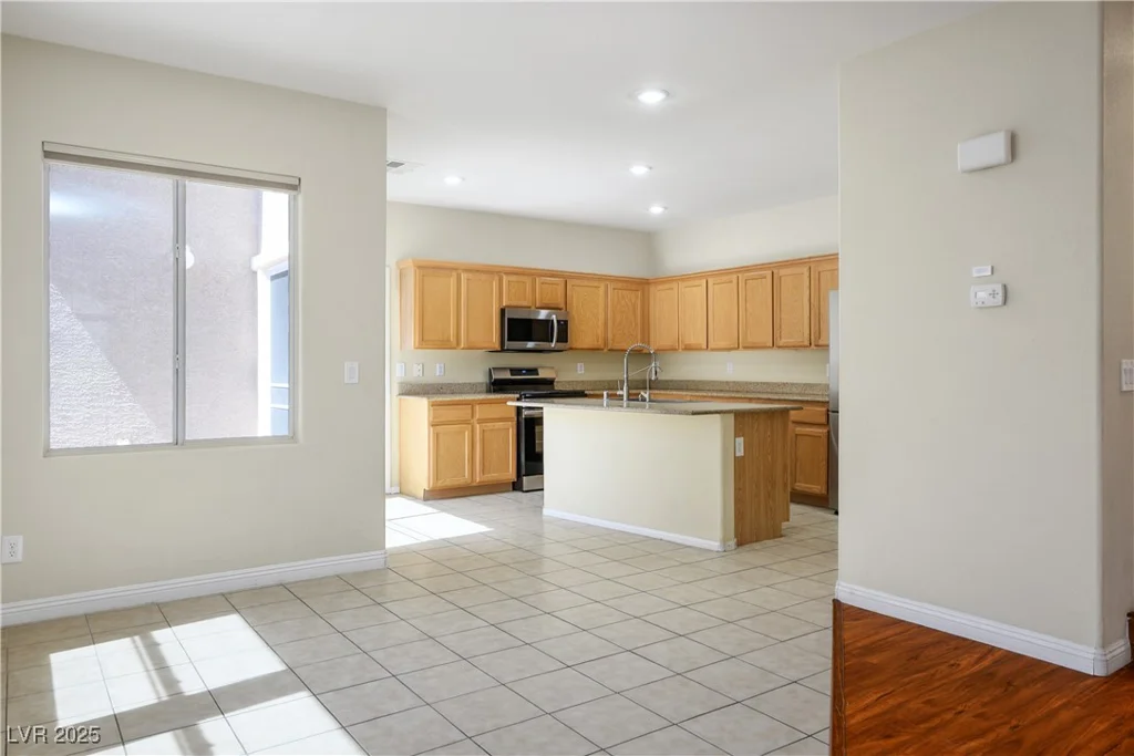 1024 Larkspur Point, Las Vegas, NV 89138